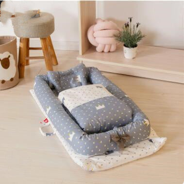 DreamNest – Portable Travel Crib for Newborns